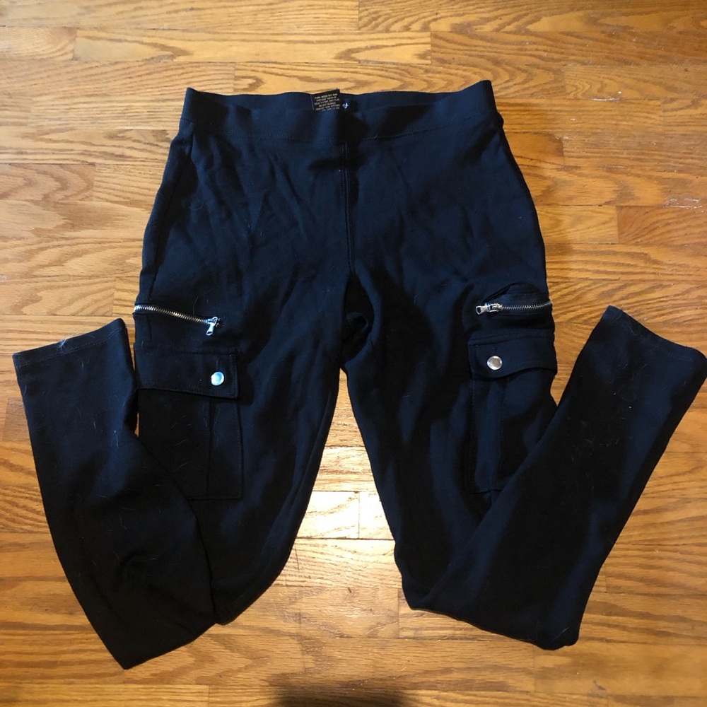 Black Cargo Leggings with Zipper Pockets
